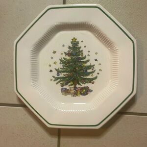 White red yellow green blue purple black brown pink Christmas plate